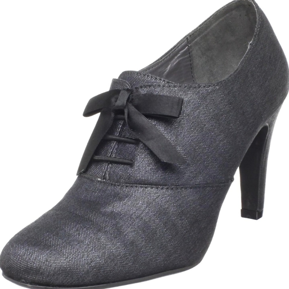 Ann Marino Heeled Shoes with Bow